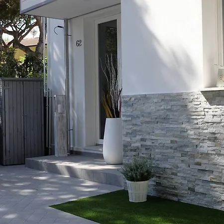 Guest house Leo 62