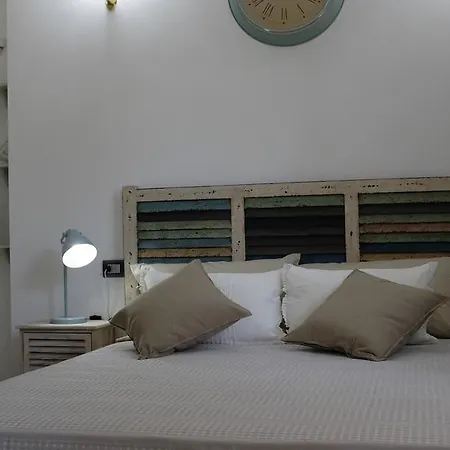 Leo 62 Guest house